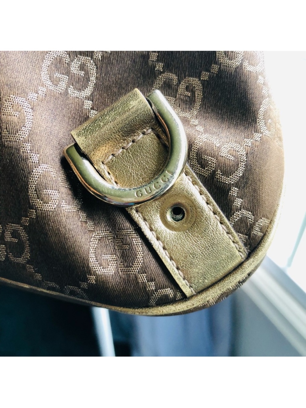 Gucci Brown GG Canvas Shoulder Bag with Gold-Tone Hardware - Picture 9 of 11